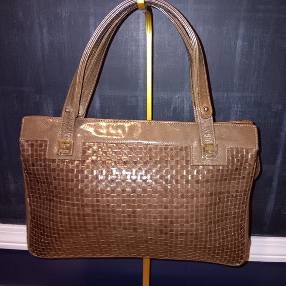 Fendi FF Vintage Leather Shoulder Bag - Picture 1 of 5